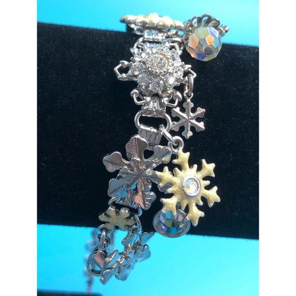 Kirks Folly " Flurries" Snowflake Charm Bracelet - Picture 2 of 5